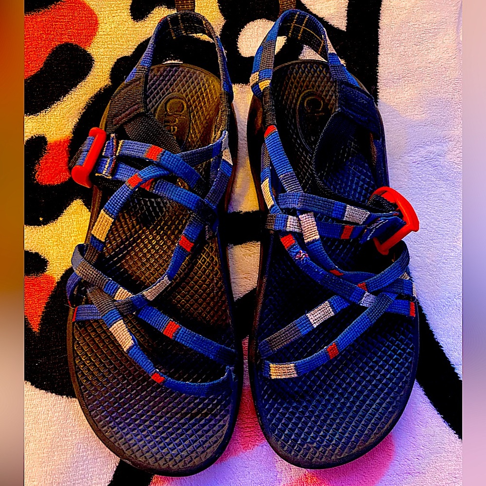 chacos!